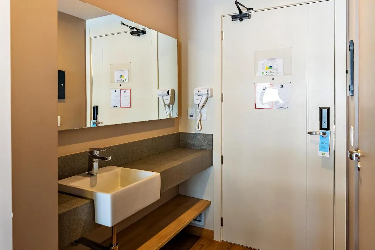 Hotel Ibis Styles Porto Alegre Moinhos De Vento
