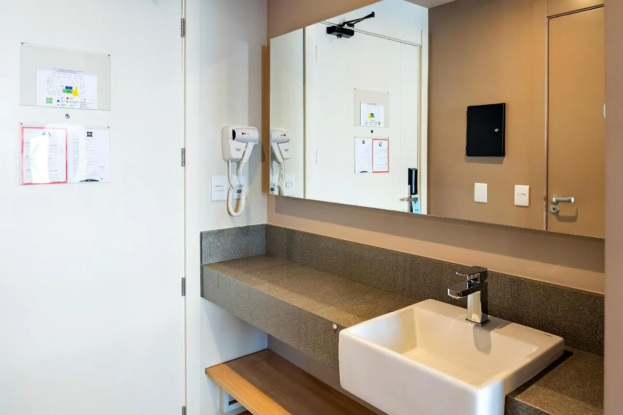 Hotel Ibis Styles Porto Alegre Moinhos De Vento 3*,  Brésil